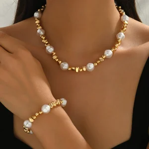 1 Set of Fashionable Light Luxury Baroque Irregular Imitation Pearl Gold Beaded Necklace and Bracelet Set, Simple Neck Chain and Star-Shaped Hand Jewelry, Suitable for Daily Wear, Banquets, and Holiday Occasions